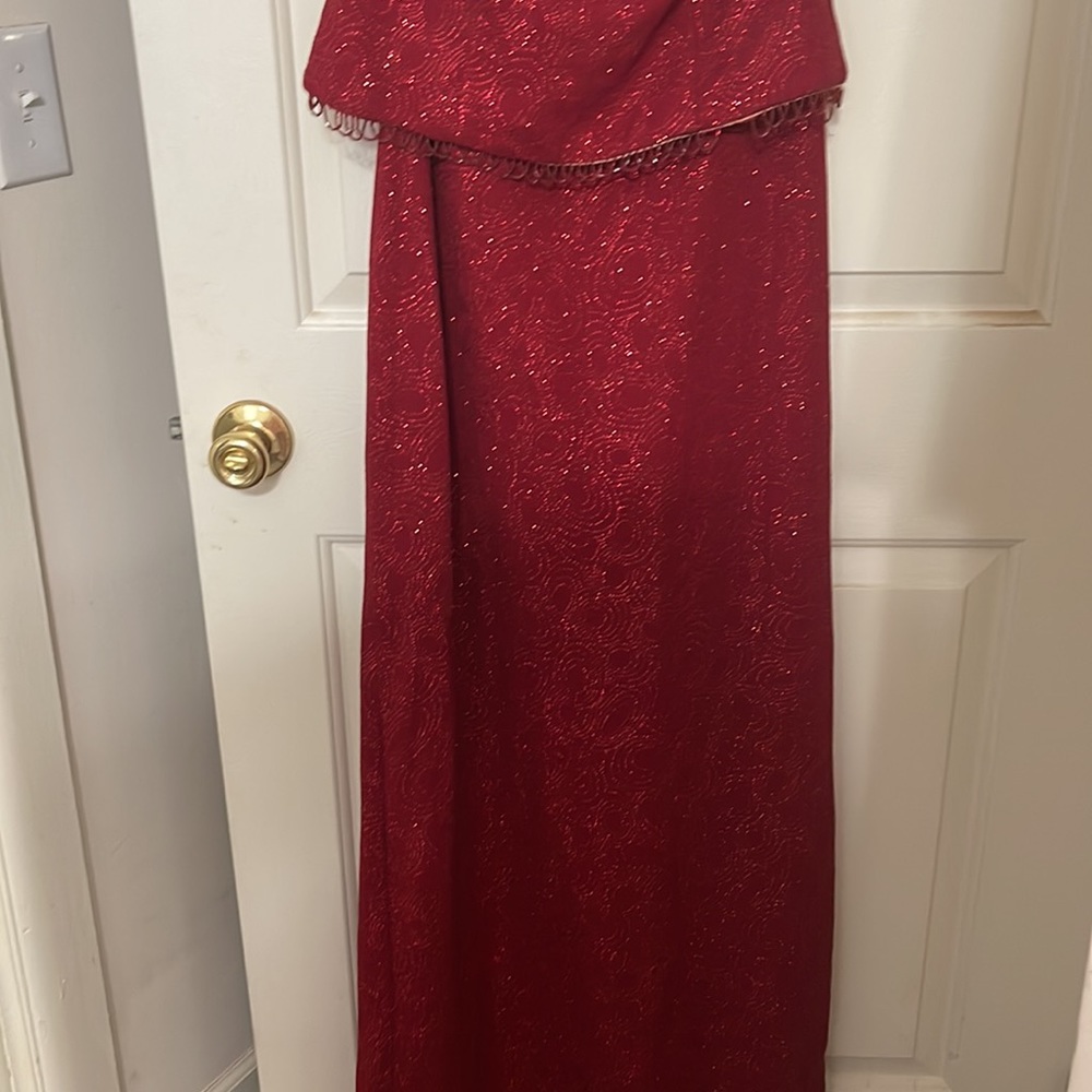 Dress Red floor length sequined evening, wedding or prom gown Christmas party - Picture 4 of 10